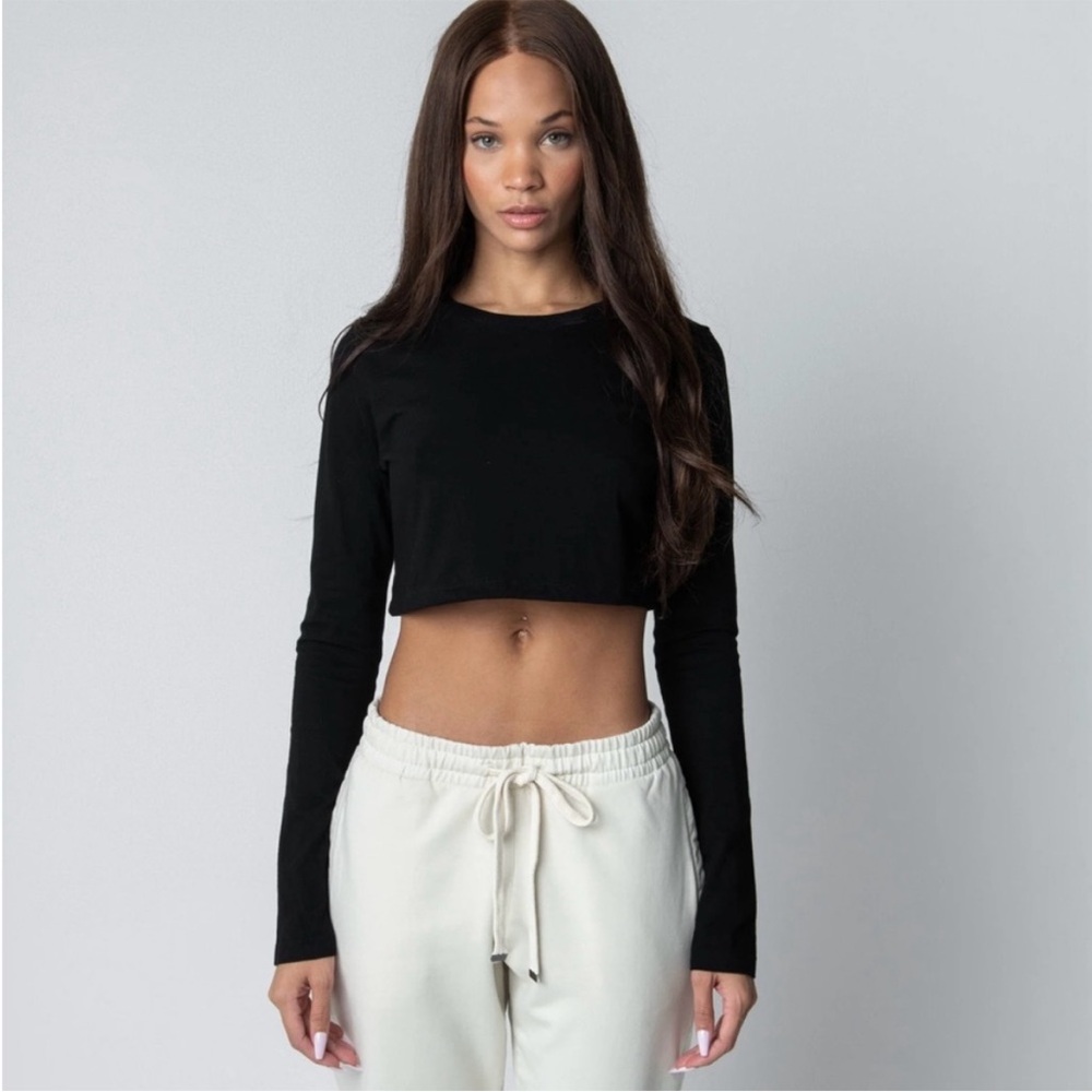 🖤5/$25 supima cotton 100% NWT Black Long Sleeve Crop top boatneck
